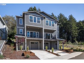 1496 Se Marine Ave, Lincoln City, OR 97367