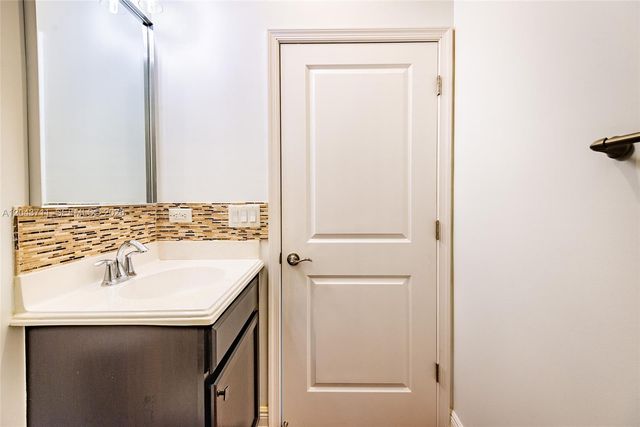 3061 Tortola Way, Cooper City, FL 33024