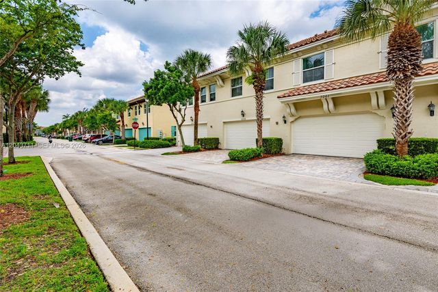 3061 Tortola Way, Cooper City, FL 33024