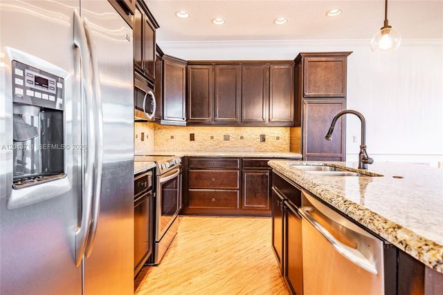 3061 Tortola Way, Cooper City, FL 33024