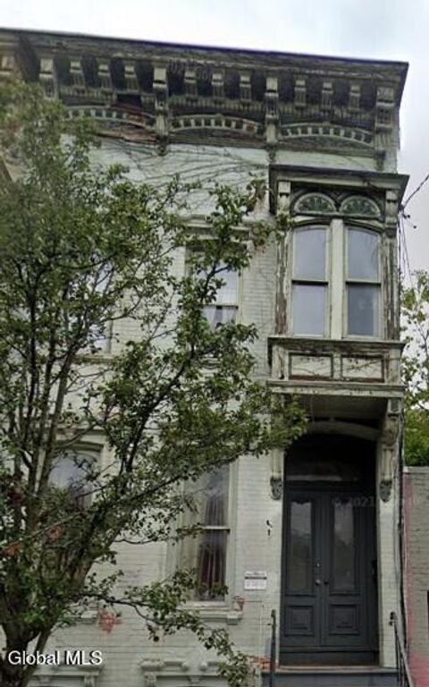 97 Lark Street, Albany, NY 12210