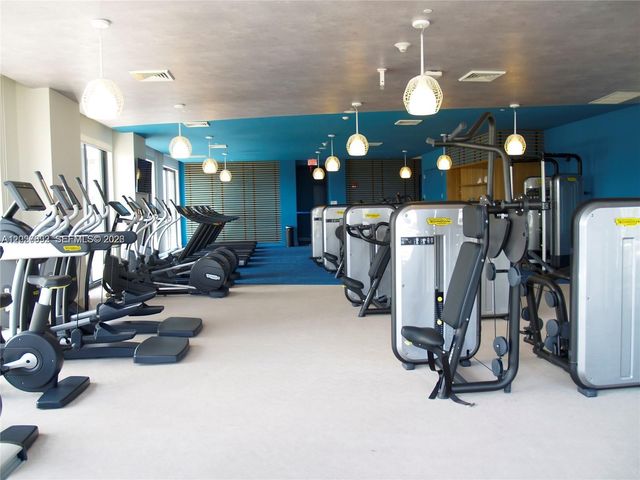 121 NE 34th St 2203, Miami, FL 33137