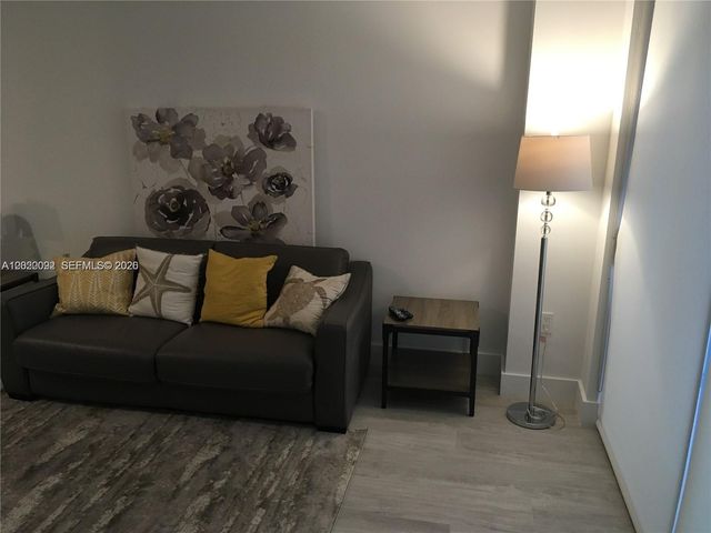 121 NE 34th St 2203, Miami, FL 33137