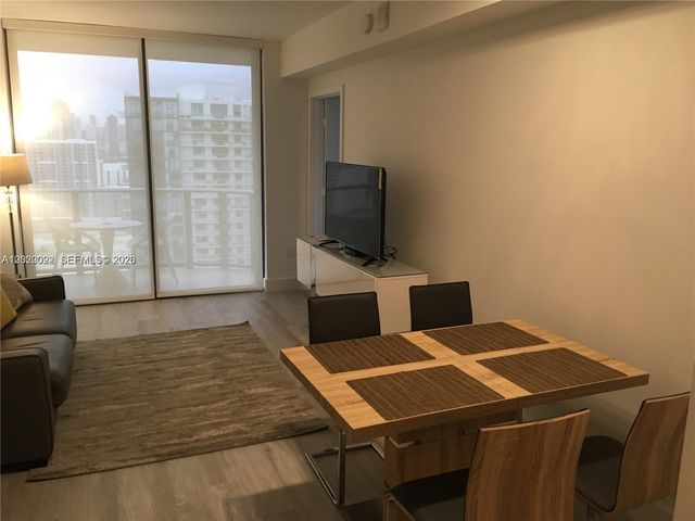121 NE 34th St 2203, Miami, FL 33137