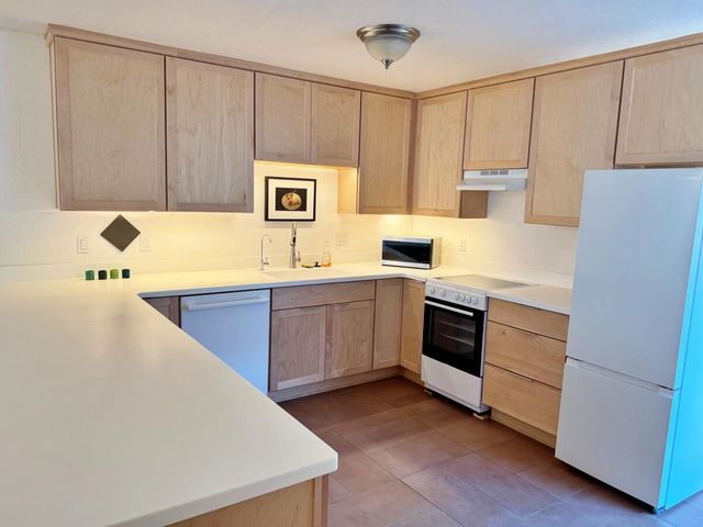322 Columbia Drive SE B, Albuquerque, NM 87106