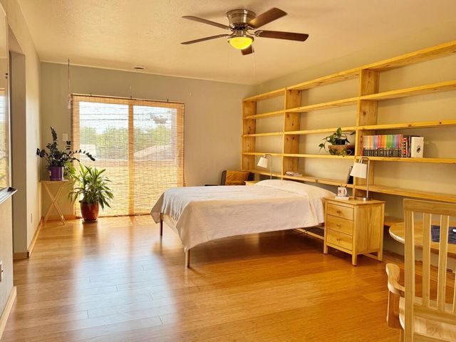 322 Columbia Drive SE B, Albuquerque, NM 87106