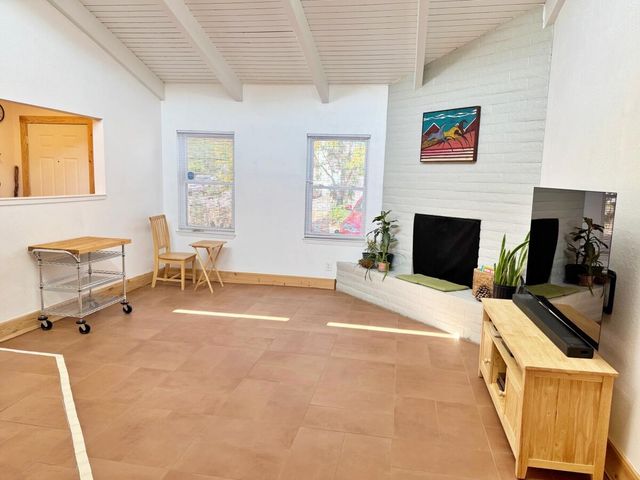 322 Columbia Drive SE B, Albuquerque, NM 87106