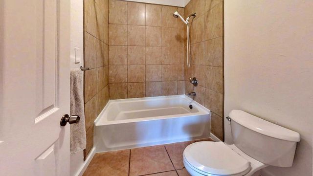 322 Columbia Drive SE B, Albuquerque, NM 87106