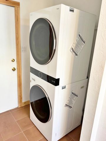 322 Columbia Drive SE B, Albuquerque, NM 87106