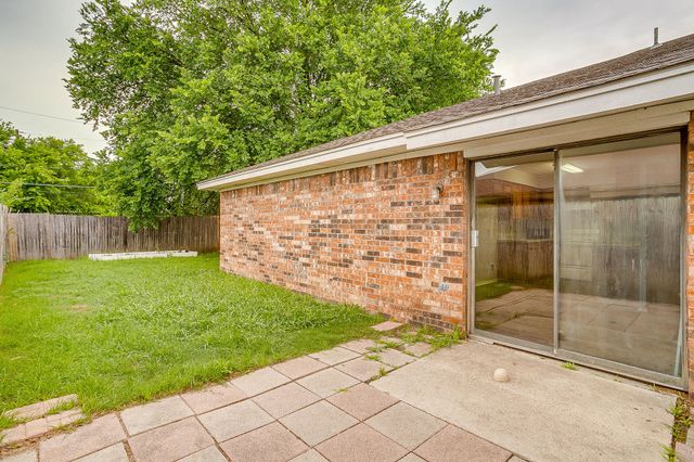 926 Irene Street, Burleson, TX 76028