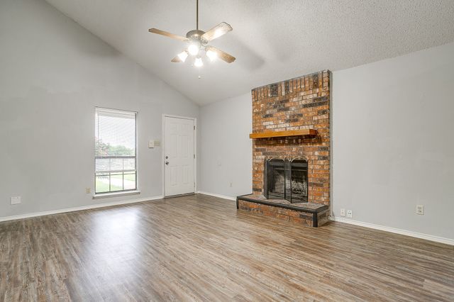 926 Irene Street, Burleson, TX 76028