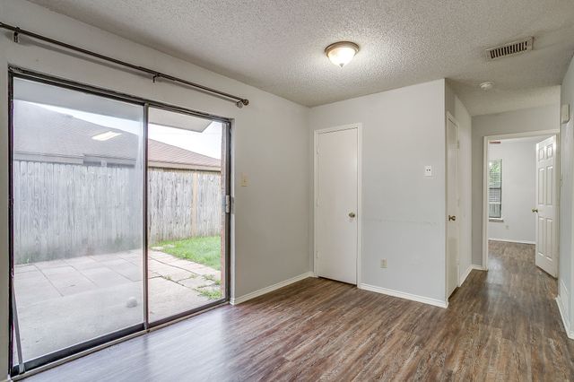 926 Irene Street, Burleson, TX 76028