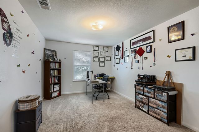 1200 Oak Creek Drive, Hutchins, TX 75141