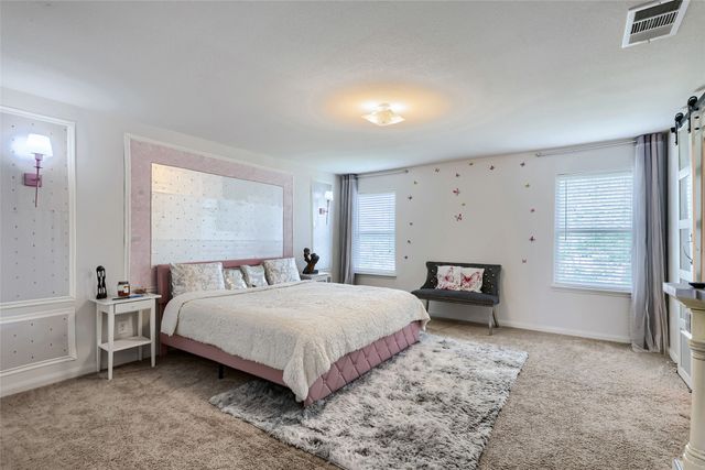 1200 Oak Creek Drive, Hutchins, TX 75141