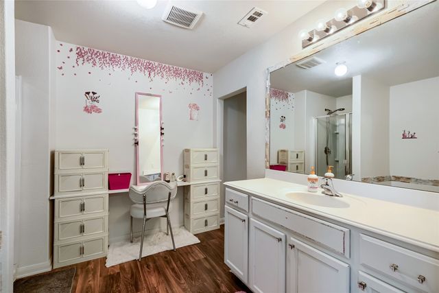 1200 Oak Creek Drive, Hutchins, TX 75141