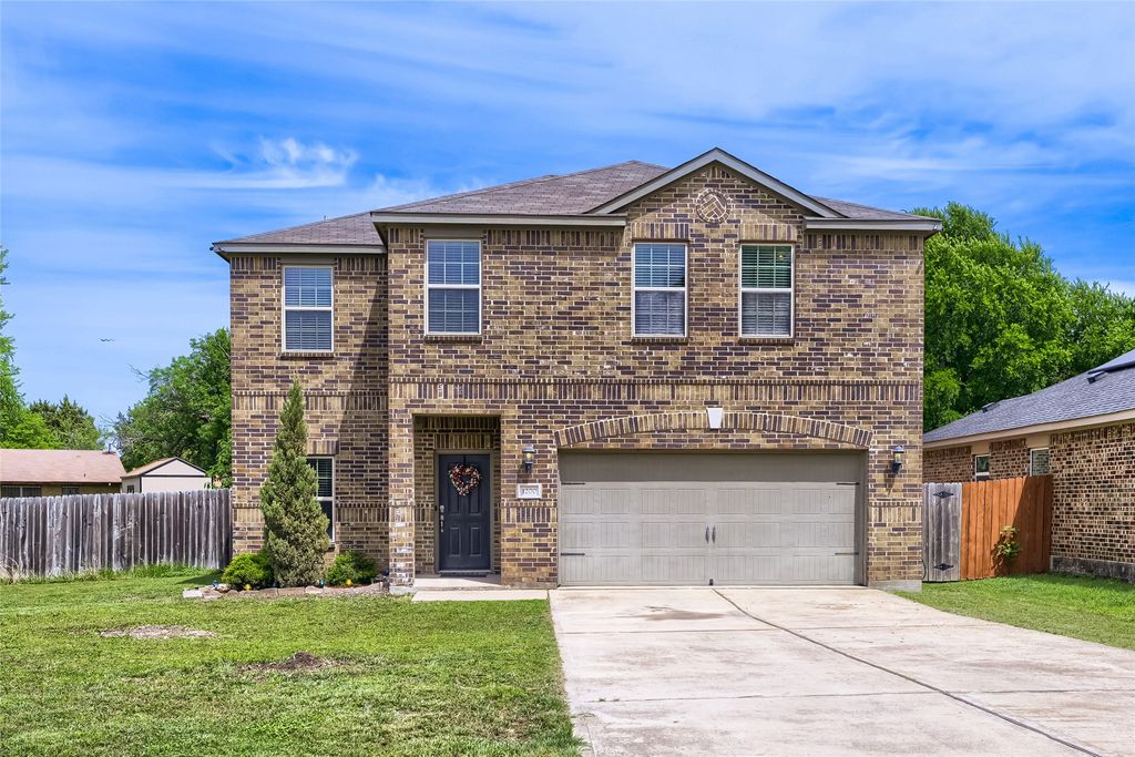 1200 Oak Creek Drive, Hutchins, TX 75141