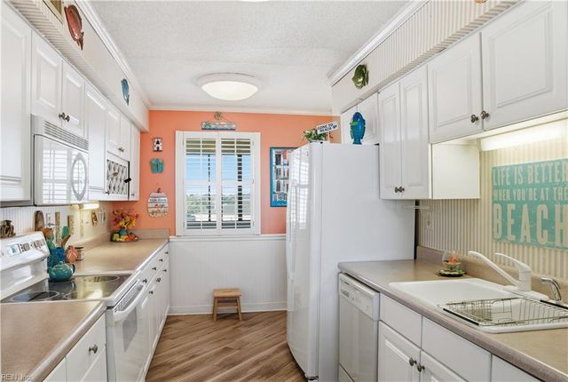 3300 Ocean Shore Ave Apt 703, Virginia Beach, VA 23451
