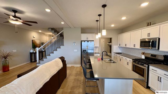 11110 Portage Drive, Papillion, NE 68046