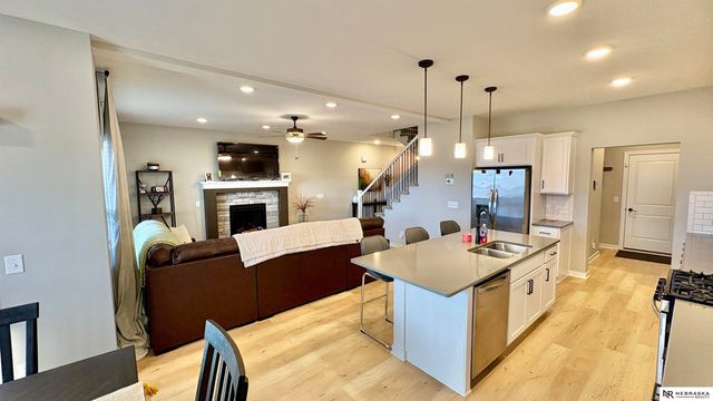 11110 Portage Drive, Papillion, NE 68046