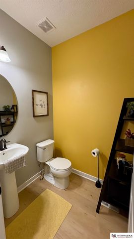 11110 Portage Drive, Papillion, NE 68046