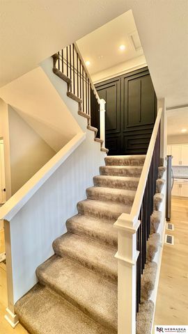 11110 Portage Drive, Papillion, NE 68046