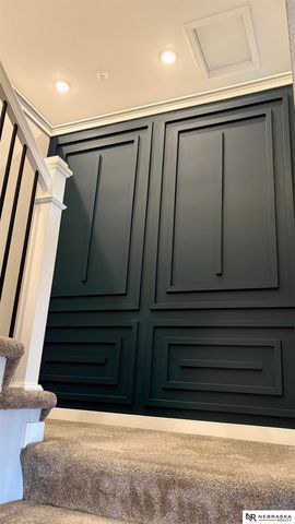 11110 Portage Drive, Papillion, NE 68046