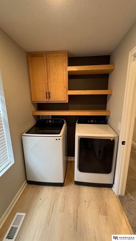 11110 Portage Drive, Papillion, NE 68046