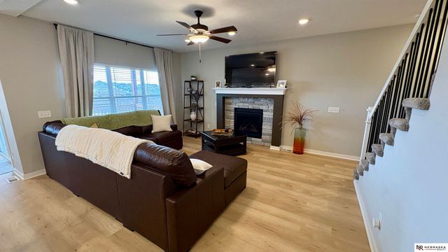 11110 Portage Drive, Papillion, NE 68046