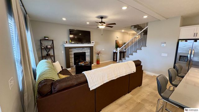 11110 Portage Drive, Papillion, NE 68046