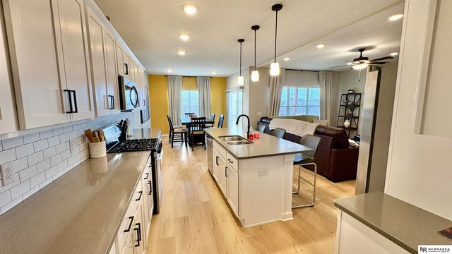 11110 Portage Drive, Papillion, NE 68046