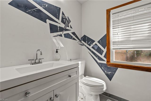 8264 Gygax RD, Norfolk, VA 23505