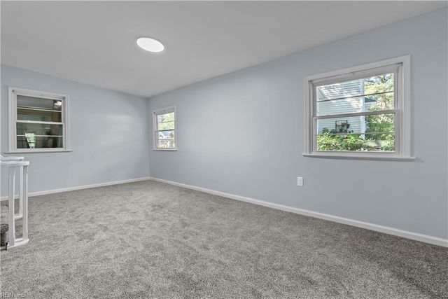 8264 Gygax RD, Norfolk, VA 23505