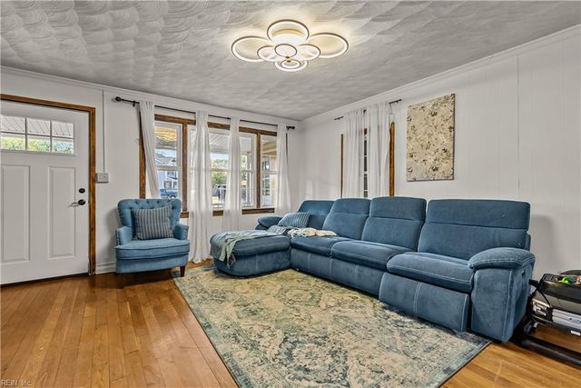 8264 Gygax RD, Norfolk, VA 23505