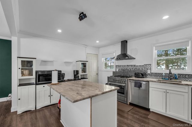 34 W Court Drive, Centereach, NY 11720