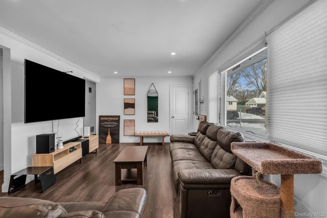 34 W Court Drive, Centereach, NY 11720