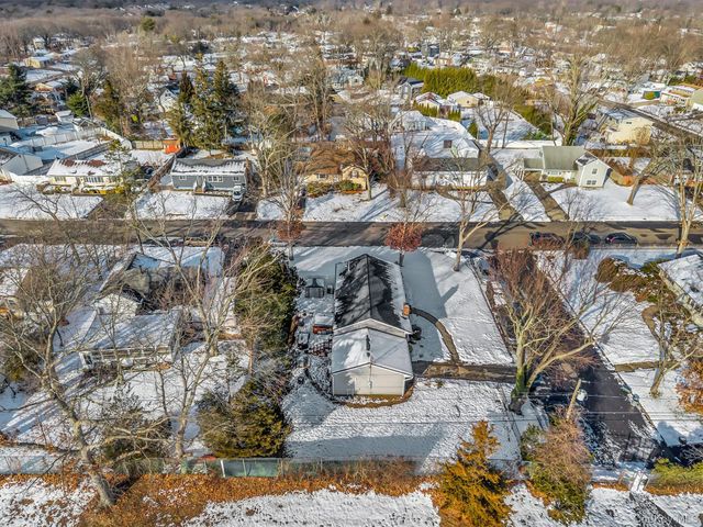 34 W Court Drive, Centereach, NY 11720