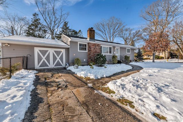 34 W Court Drive, Centereach, NY 11720