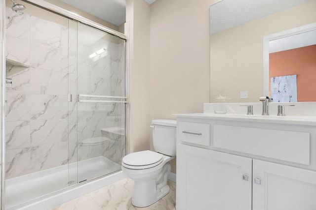 17828 Rainbow Boulevard, Overland Park, KS 66085