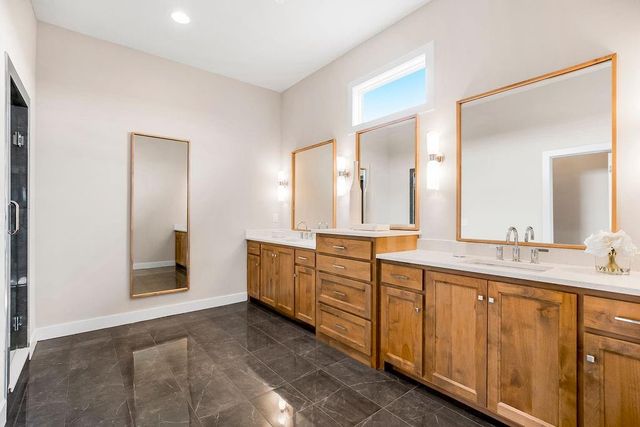 17828 Rainbow Boulevard, Overland Park, KS 66085