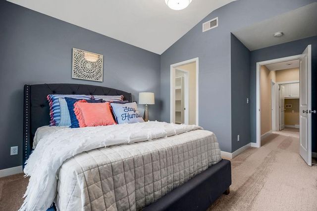 17828 Rainbow Boulevard, Overland Park, KS 66085