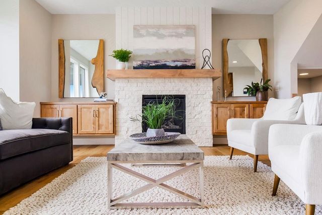 17828 Rainbow Boulevard, Overland Park, KS 66085