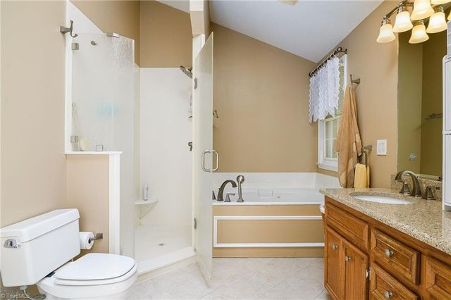 6031 Glenacre Drive, Kernersville, NC 27284