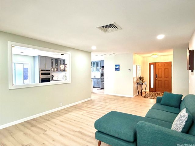 685 Kealahou Street, Honolulu, HI 96825