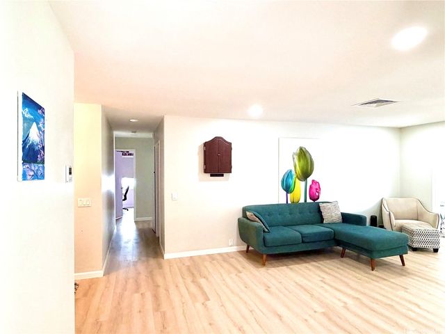 685 Kealahou Street, Honolulu, HI 96825