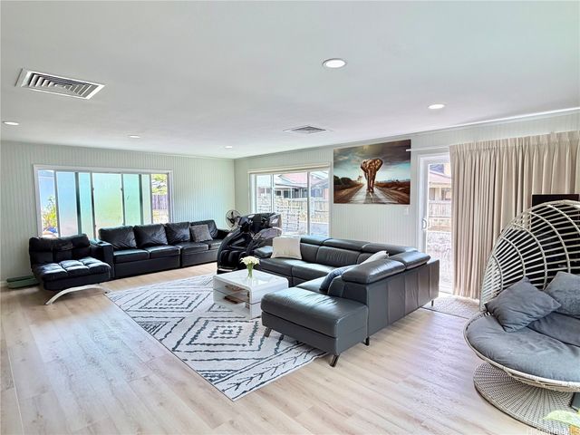 685 Kealahou Street, Honolulu, HI 96825