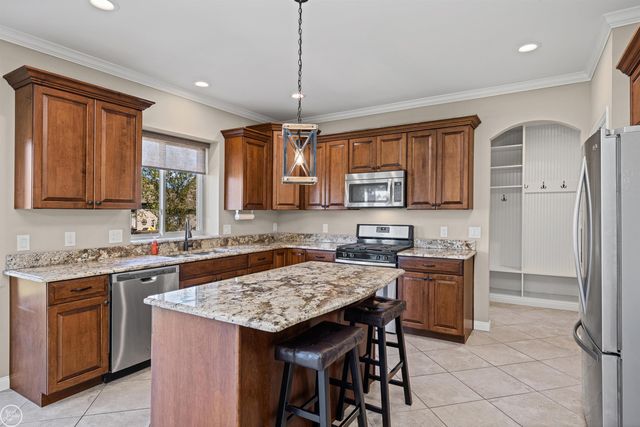 21961 Pinder Court, Macomb Twp, MI 48044