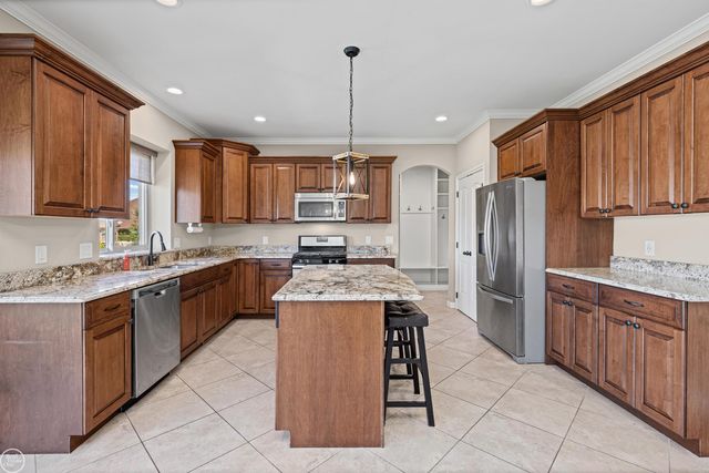 21961 Pinder Court, Macomb Twp, MI 48044