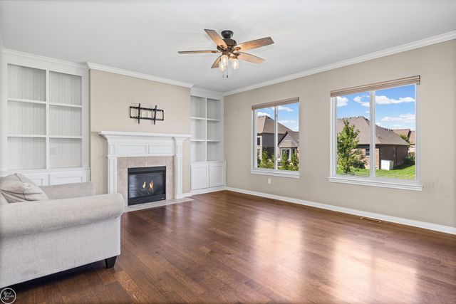 21961 Pinder Court, Macomb Twp, MI 48044