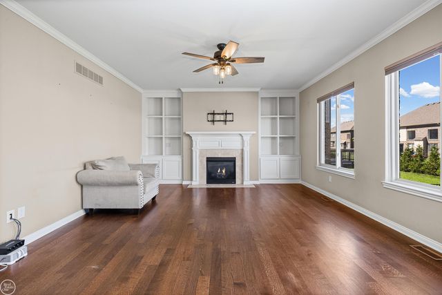 21961 Pinder Court, Macomb Twp, MI 48044