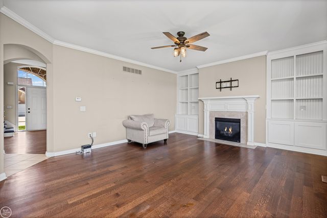 21961 Pinder Court, Macomb Twp, MI 48044